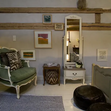 Kau Manor ホテル Triigi
