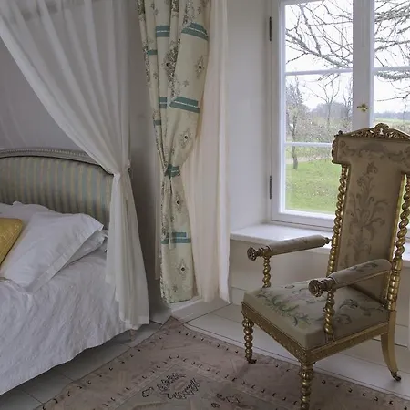 Kau Manor 5*