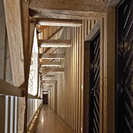 Kau Manor 5*
