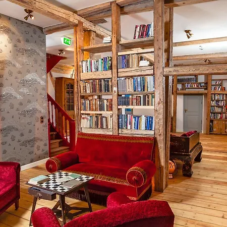 Kau Manor 5*