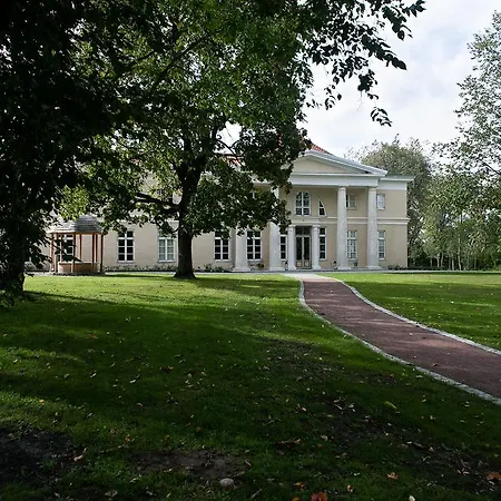 Hotel Kau Manor Triigi (Harju)