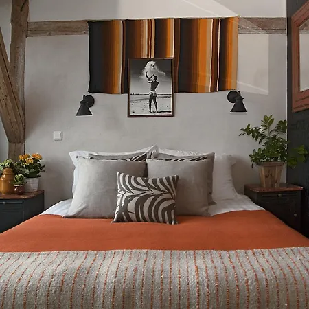 Kau Manor 5*