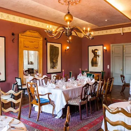 Kau Manor 5*